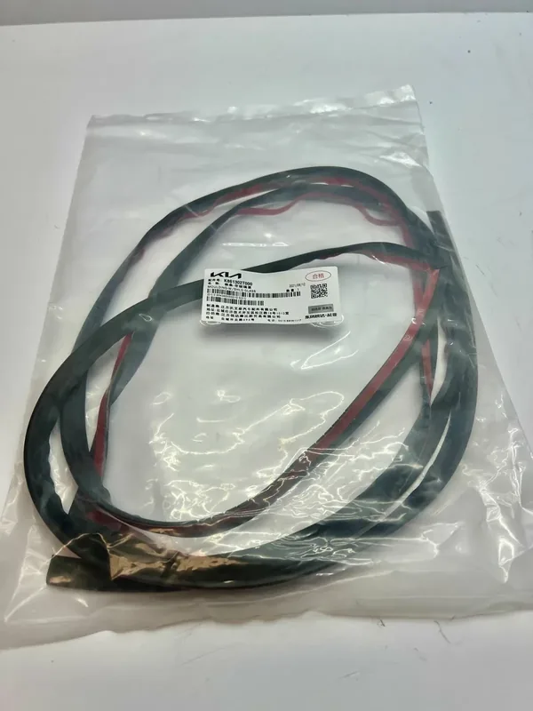 Молдинг стекла лобового 861302T000 Hyundai / KIA — HYUNDAI, 100 баллов за отзыв Яндекс Маркет