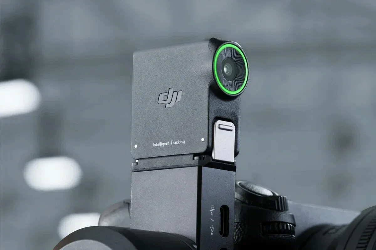 Модуль DJI RS5 "Enhanced Intelligent Tracking", встроенный аккумулятор, черный/шоколадный, 19г — DJI, скидка по промокоду Яндекс Маркет