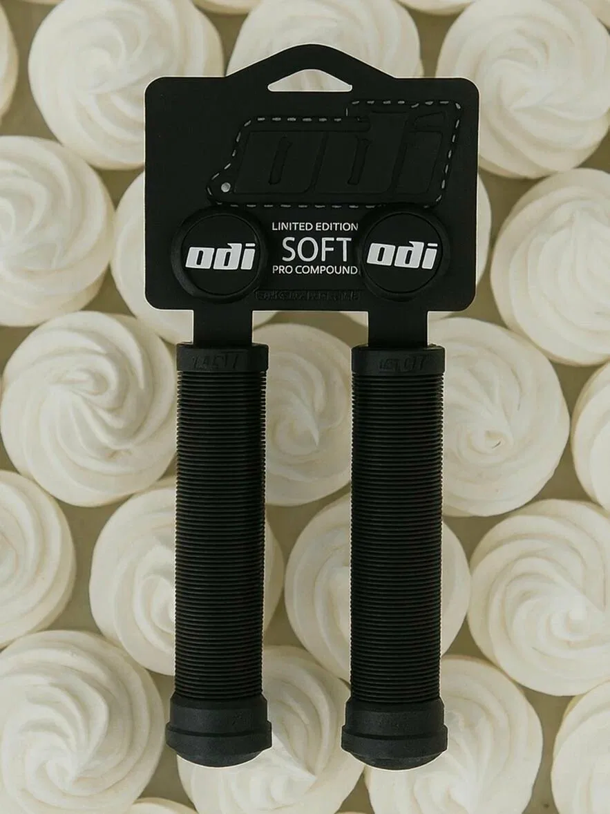 Чёрные Грипсы Odi Soft Longneck 135мм — скидка по промокоду Яндекс Маркет